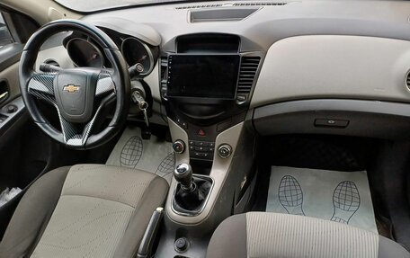 Chevrolet Cruze II, 2010 год, 369 000 рублей, 8 фотография