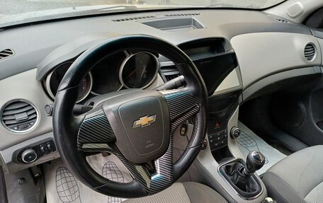 Chevrolet Cruze II, 2010 год, 369 000 рублей, 7 фотография