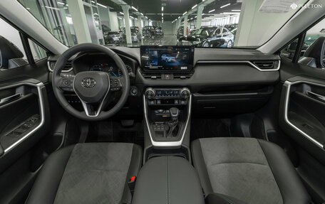 Toyota RAV4, 2025 год, 4 300 000 рублей, 8 фотография