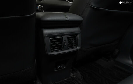 Toyota RAV4, 2025 год, 4 300 000 рублей, 14 фотография