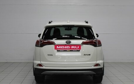 Toyota RAV4, 2017 год, 2 300 000 рублей, 9 фотография