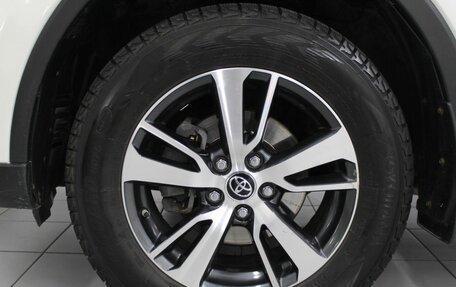 Toyota RAV4, 2017 год, 2 300 000 рублей, 14 фотография