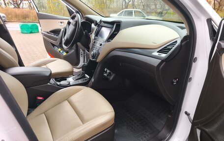 Hyundai Santa Fe III рестайлинг, 2016 год, 2 450 000 рублей, 13 фотография