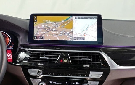 BMW 5 серия, 2021 год, 4 300 000 рублей, 13 фотография