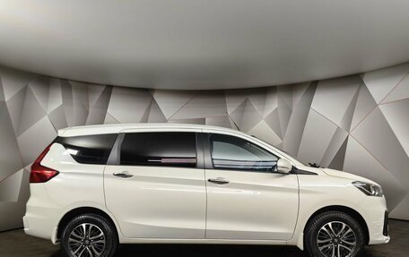 Suzuki Ertiga II, 2022 год, 1 595 000 рублей, 6 фотография