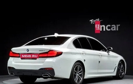 BMW 5 серия, 2021 год, 4 930 000 рублей, 2 фотография