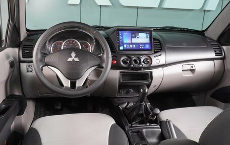 Mitsubishi L200 IV рестайлинг, 2013 год, 1 649 000 рублей, 6 фотография