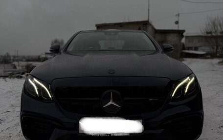 Mercedes-Benz E-Класс, 2017 год, 3 000 000 рублей, 2 фотография