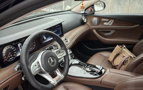 Mercedes-Benz E-Класс, 2017 год, 3 000 000 рублей, 6 фотография