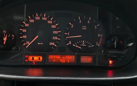 BMW 3 серия, 2002 год, 987 000 рублей, 18 фотография