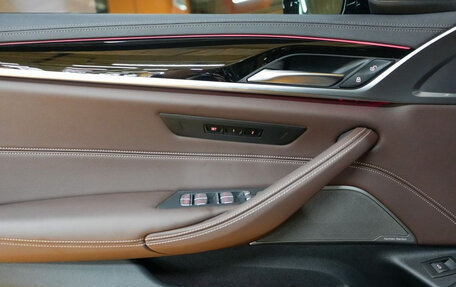 BMW 5 серия, 2022 год, 5 990 000 рублей, 13 фотография