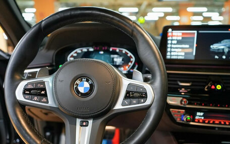 BMW 5 серия, 2022 год, 5 990 000 рублей, 11 фотография