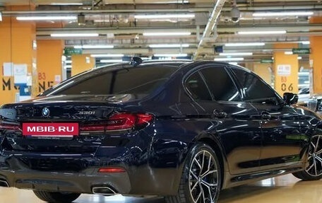 BMW 5 серия, 2022 год, 5 990 000 рублей, 2 фотография