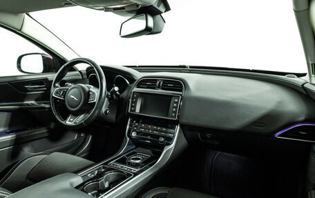 Jaguar XE I рестайлинг, 2015 год, 1 599 989 рублей, 9 фотография