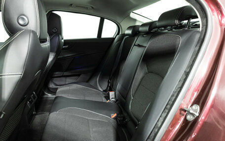 Jaguar XE I рестайлинг, 2015 год, 1 599 989 рублей, 10 фотография