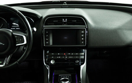 Jaguar XE I рестайлинг, 2015 год, 1 599 989 рублей, 14 фотография