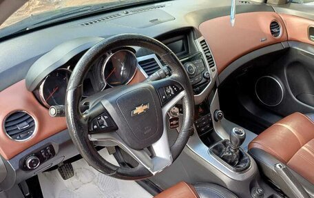 Chevrolet Cruze II, 2012 год, 680 000 рублей, 8 фотография