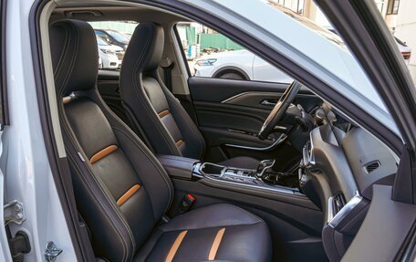 FAW Bestune T77, 2022 год, 1 890 000 рублей, 8 фотография