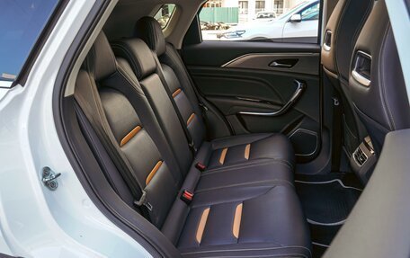 FAW Bestune T77, 2022 год, 1 890 000 рублей, 7 фотография