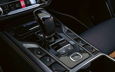 FAW Bestune T77, 2022 год, 1 890 000 рублей, 13 фотография