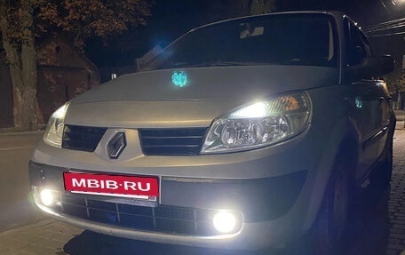 Renault Scenic III, 2004 год, 420 000 рублей, 2 фотография