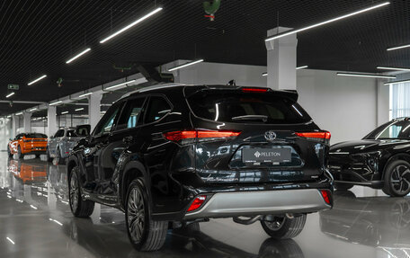 Toyota Highlander, 2025 год, 6 150 000 рублей, 4 фотография