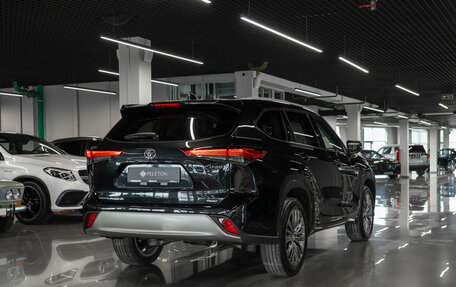 Toyota Highlander, 2025 год, 6 150 000 рублей, 5 фотография