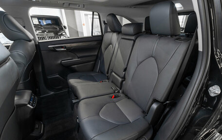 Toyota Highlander, 2025 год, 6 150 000 рублей, 13 фотография