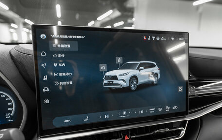 Toyota Highlander, 2025 год, 6 150 000 рублей, 24 фотография