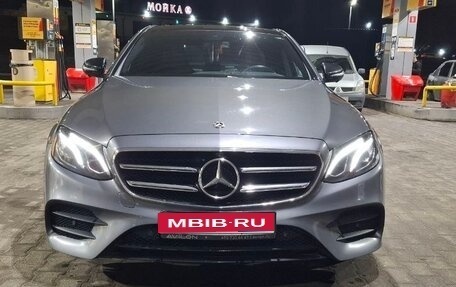 Mercedes-Benz E-Класс, 2019 год, 5 200 000 рублей, 1 фотография