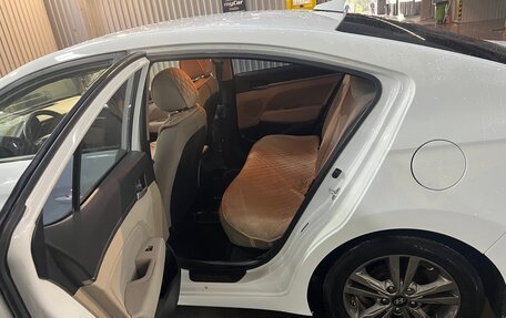 Hyundai Elantra VI рестайлинг, 2016 год, 1 050 000 рублей, 12 фотография