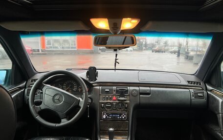 Mercedes-Benz E-Класс, 1996 год, 499 000 рублей, 8 фотография