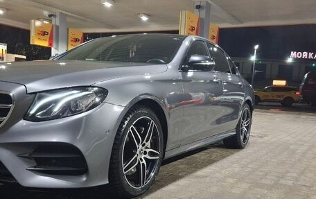 Mercedes-Benz E-Класс, 2019 год, 5 200 000 рублей, 4 фотография