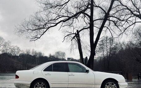 Mercedes-Benz E-Класс, 1997 год, 420 000 рублей, 4 фотография