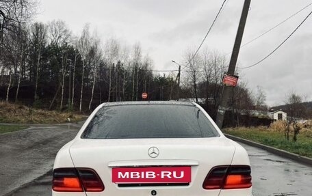 Mercedes-Benz E-Класс, 1997 год, 420 000 рублей, 6 фотография