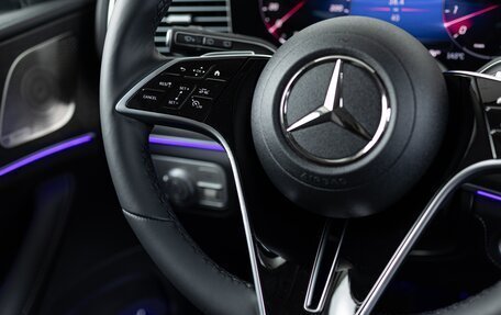 Mercedes-Benz GLE, 2025 год, 15 390 000 рублей, 16 фотография