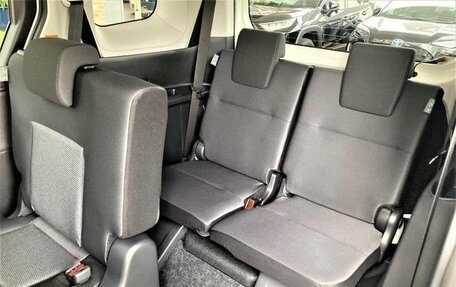Toyota Sienta, 2023 год, 1 450 911 рублей, 11 фотография