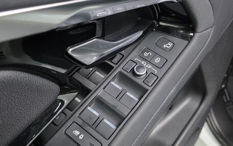 Land Rover Range Rover Evoque II, 2021 год, 2 495 000 рублей, 9 фотография