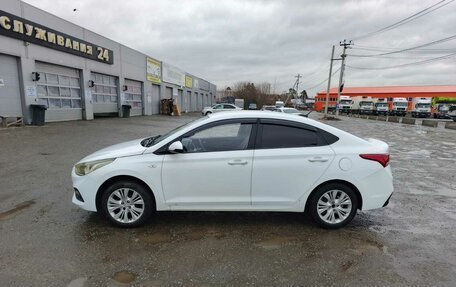 Hyundai Solaris II рестайлинг, 2019 год, 744 000 рублей, 3 фотография