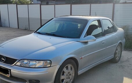 Opel Vectra B рестайлинг, 2001 год, 260 000 рублей, 1 фотография