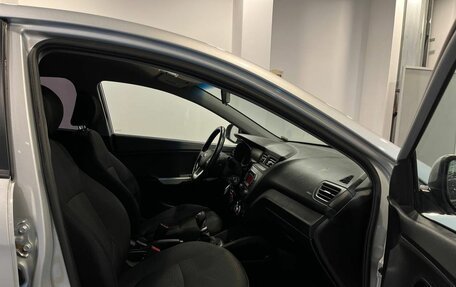 KIA Rio III рестайлинг, 2014 год, 865 000 рублей, 28 фотография