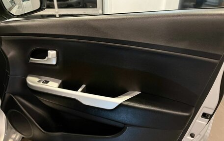 KIA Rio III рестайлинг, 2014 год, 865 000 рублей, 27 фотография