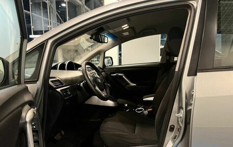 Toyota Verso I, 2010 год, 1 195 000 рублей, 15 фотография