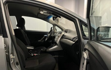 Toyota Verso I, 2010 год, 1 195 000 рублей, 26 фотография