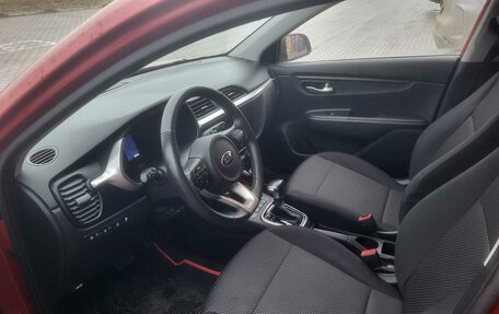 KIA Rio IV, 2021 год, 1 750 000 рублей, 8 фотография