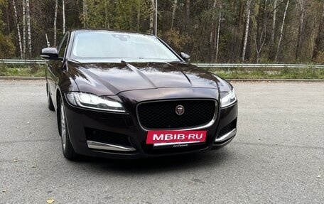 Jaguar XF II, 2016 год, 2 100 000 рублей, 9 фотография