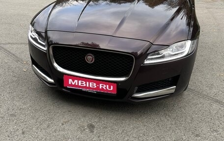 Jaguar XF II, 2016 год, 2 100 000 рублей, 2 фотография