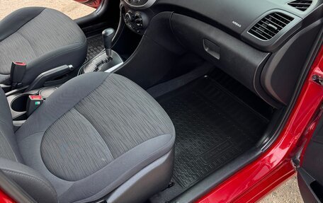 Hyundai Solaris II рестайлинг, 2014 год, 1 090 000 рублей, 8 фотография