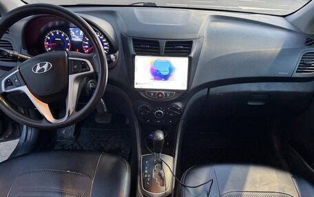 Hyundai Solaris II рестайлинг, 2011 год, 700 000 рублей, 6 фотография