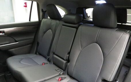 Toyota Highlander, 2025 год, 6 520 000 рублей, 27 фотография